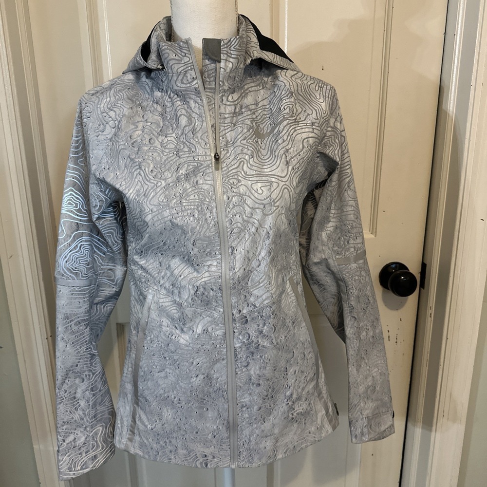 Nike Women's Running Jacket Zonal AeroShield Solstice in Cool Grey Size XSMALL